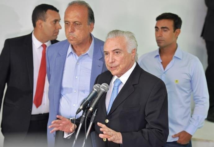 Presidente Michel Temer ap&oacute;s se reunir com pol&iacute;ticos do Rio de Janeiro, no s&aacute;bado, para tratar da interven&ccedil;&atilde;o
