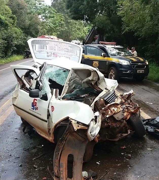 Uma pessoa morreu em acidente entre carro e &ocirc;nibus na BR 472	