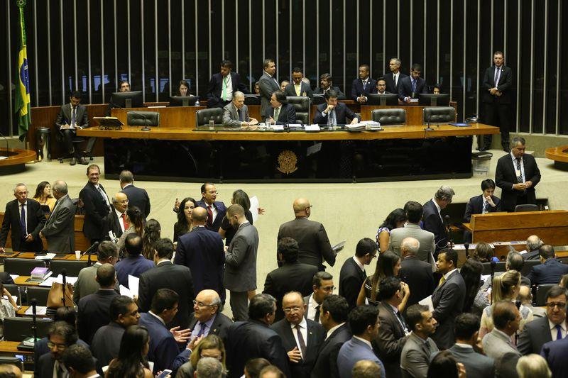 Recursos devem ser empregados por pastas de Educa&ccedil;&atilde;o, Sa&uacute;de e Desenvolvimento Social