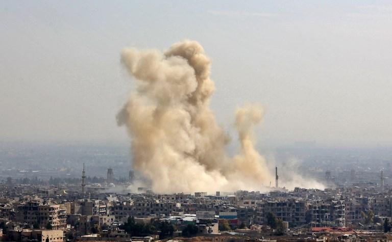 Regime s&iacute;rio continua bombardeio contra Ghuta Oriental