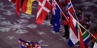Atletas da Noruega na cerimônia de encerramento dos Jogos de Inverno