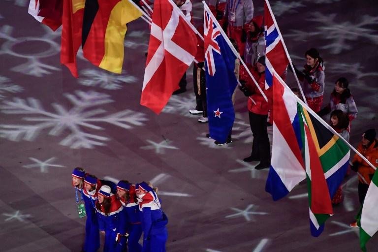 Atletas da Noruega na cerim&ocirc;nia de encerramento dos Jogos de Inverno
