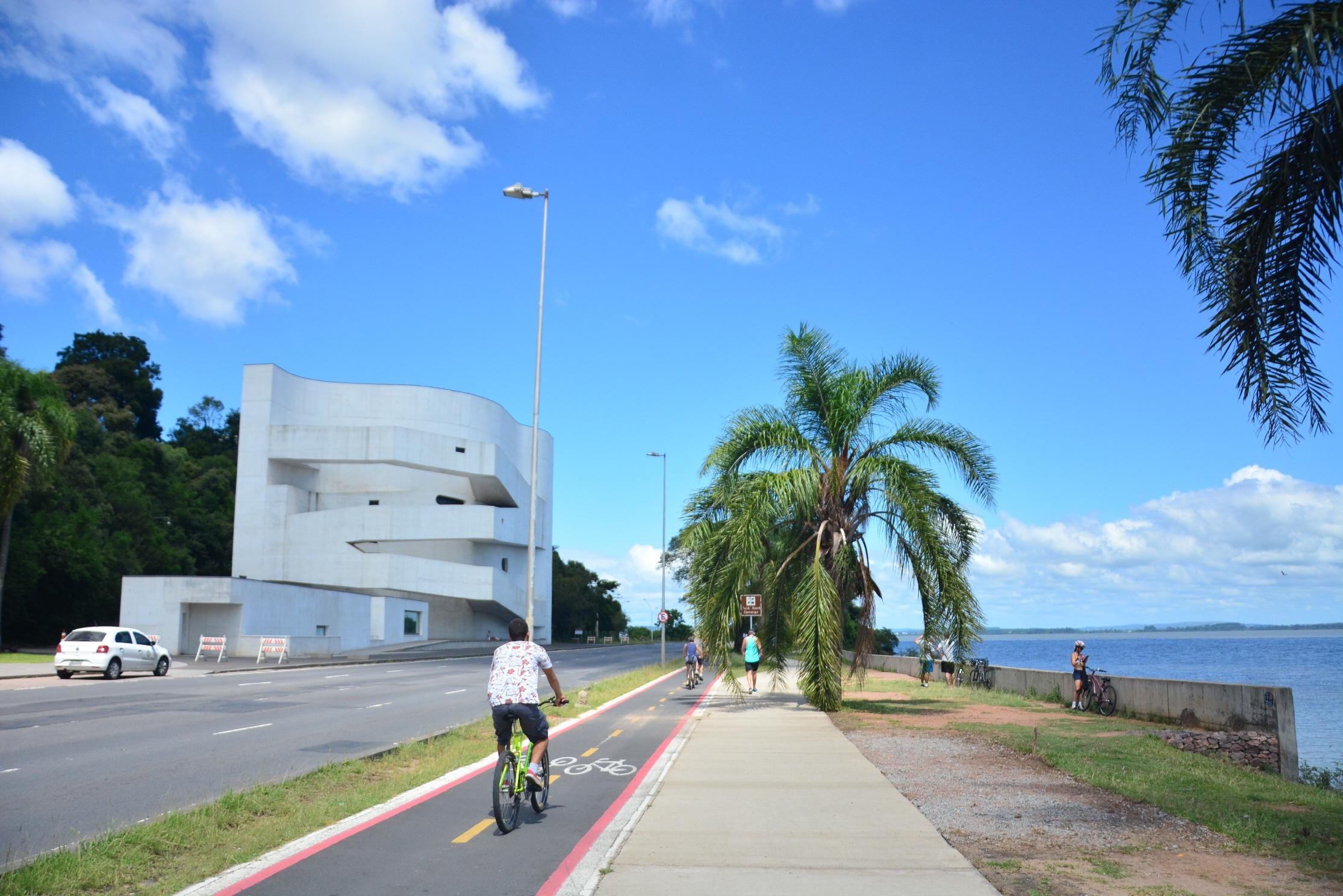 Semana come&ccedil;a com sol no RS
