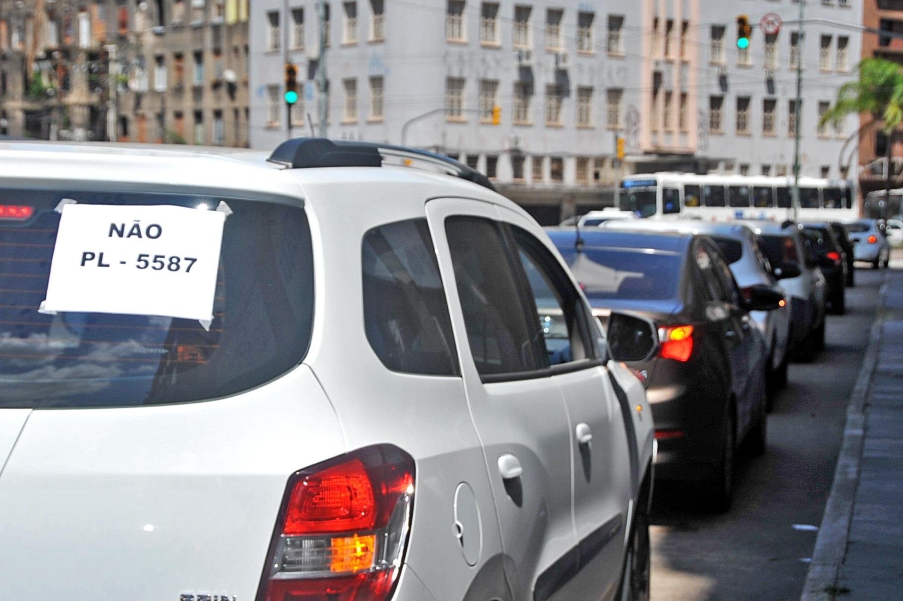 Carreata seguiu pelas avenidas Jo&atilde;o Pessoa e Loureiro da Silva e terminou na Usina do Gas&ocirc;metro