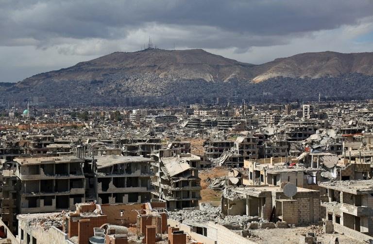 For&ccedil;as pr&oacute;-regime avan&ccedil;aram no terreno nas localidades de Hosh Al-Zawahira e Shifuniya