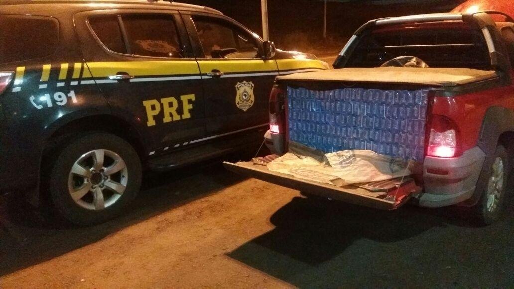 O ve&iacute;culo estava totalmente carregado de cigarros