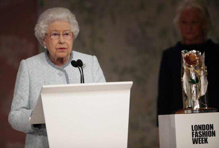 Neozeland&ecirc;s tentou matar rainha Elizabeth II em 1981