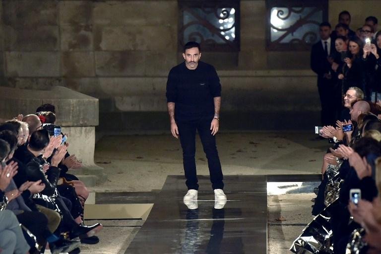 Riccardo Tisci, ex-Givenchy, &eacute; nomeado diretor art&iacute;stico da Burberry