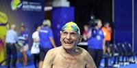 Georges Corones estabeleceu um novo recorde de natação nos 50 metros livres na categoria de 100 a 104 anos,