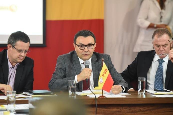 Pol&iacute;tico afirmou que partido est&aacute; unido e espera o fim da polariza&ccedil;&atilde;o entre PT e PSDB