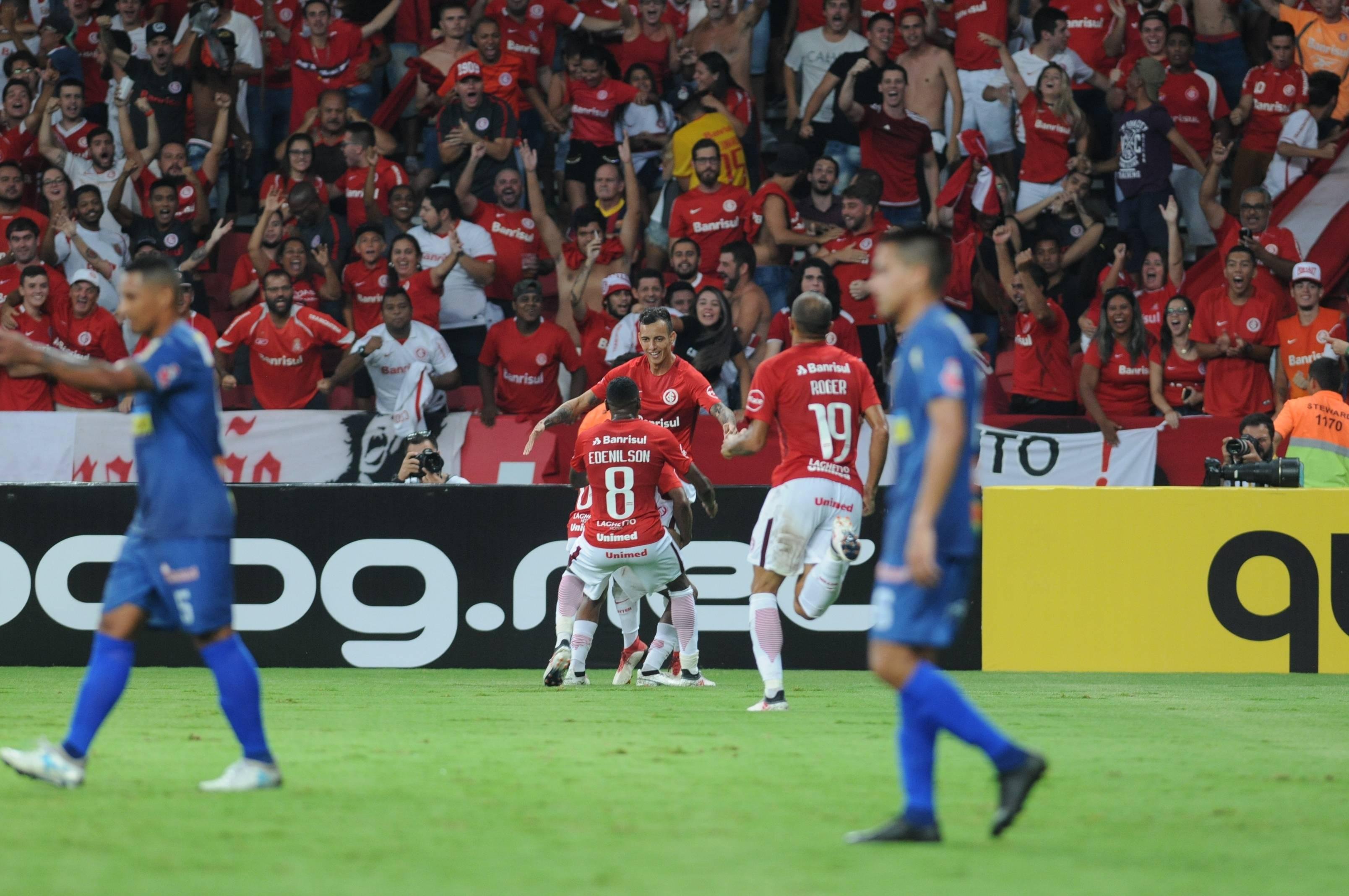 Iago marcou um gol e deu uma assist&ecirc;ncia contra o Cianorte