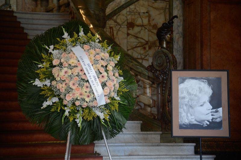 Vel&oacute;rio &eacute; realizado no Theatro Municipal do Rio de Janeiro