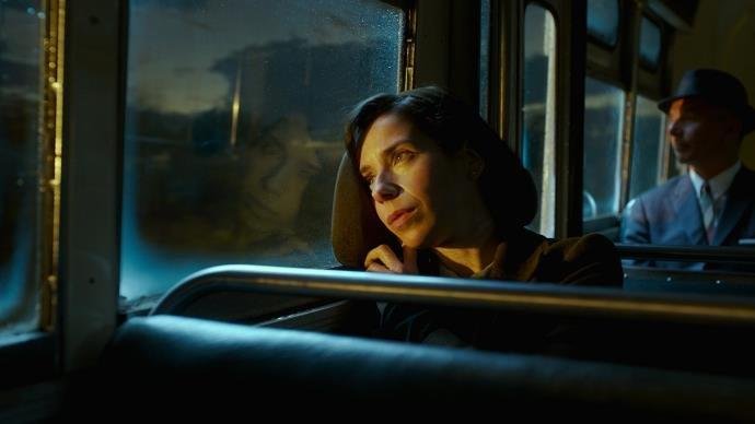 Sally Hawkins protagoniza o longa A Forma da &Aacute;gua