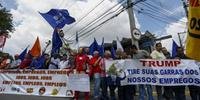 Brasileiros protestam novas taxas