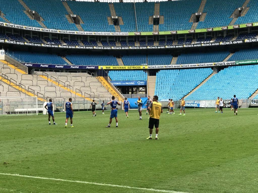 Grupo gremista fez rach&atilde;o na parte final do treino