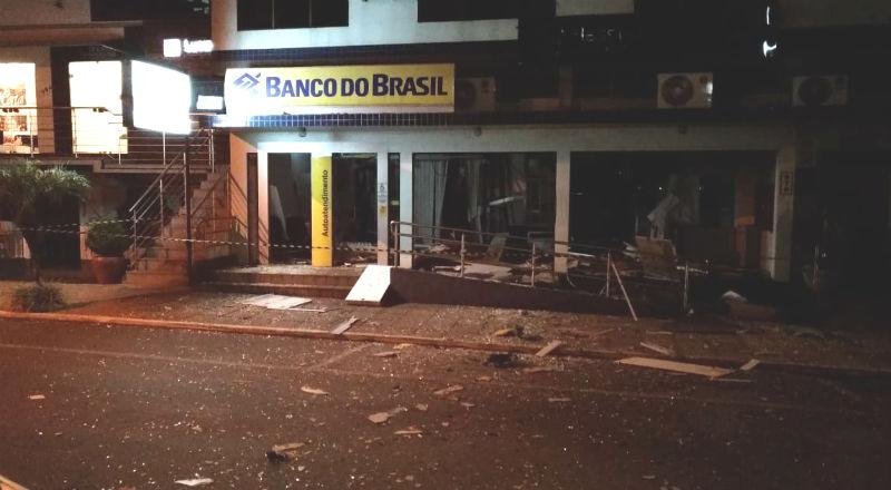 Quadrilha usa cord&atilde;o humano para assaltar banco em Santa Clara do Sul	