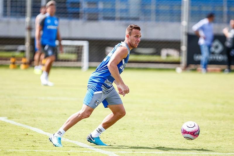 Arthur foi relacionado para jogo contra o S&atilde;o Paulo
