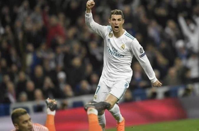 No primeiro jogo, o Real venceu o PSG por 3 a 1