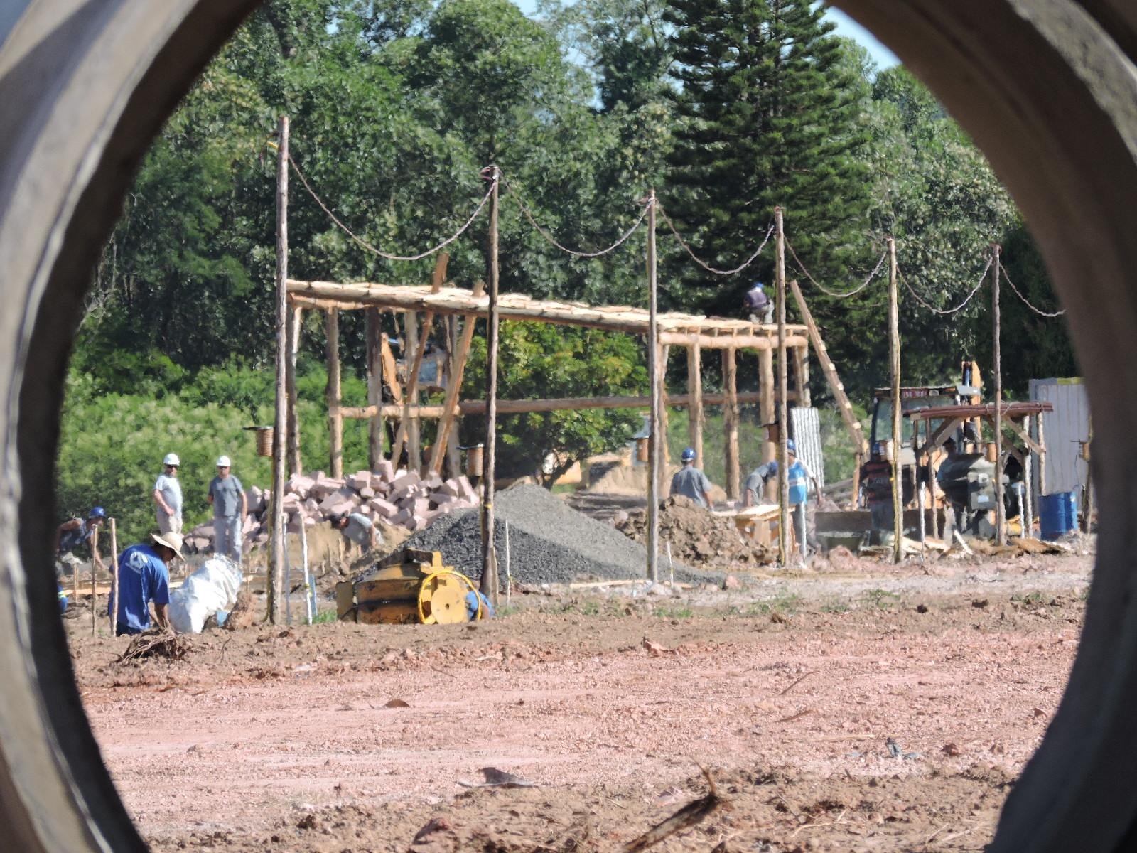 O novo empreendimento est&aacute; sendo constru&iacute;do no Loteamento Parque do Sabi&aacute;