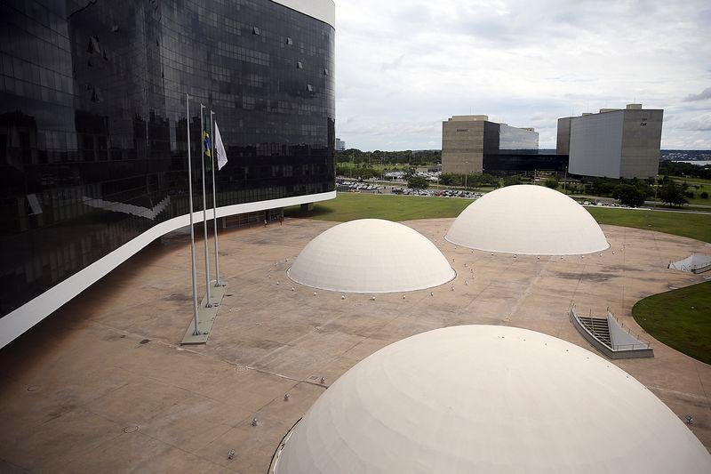 Tribunal Superior Eleitoral (TSE) enumera diversos riscos e empecilhos &agrave; ado&ccedil;&atilde;o do voto impresso