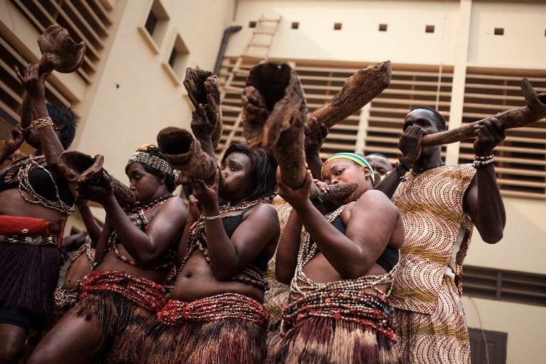 "&Eacute; para todos os africanos centrais, sejam eles crist&atilde;os ou mu&ccedil;ulmanos, ou mesmo que sejam estrangeiros", diz um dos dan&ccedil;arinos
