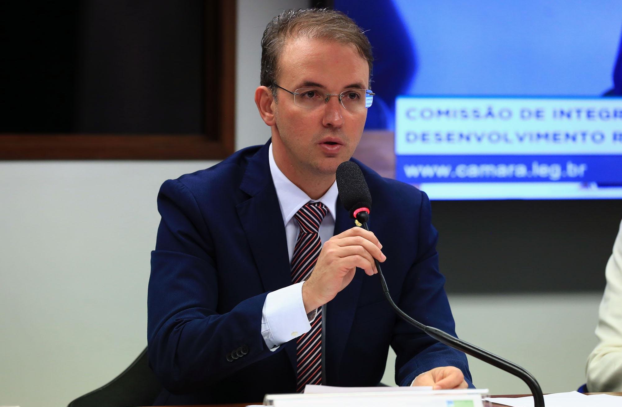 L&eacute;o de Brito pediu ressarcimento de chocolates comprados no aeroporto