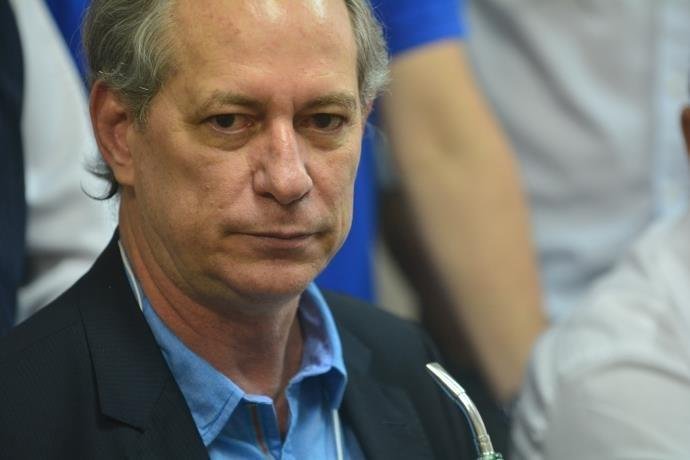 Pol&iacute;tico deve herdar eleitorado petista caso Lula seja impedido de entrar na disputa