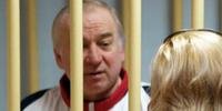 Polícia britânica examina casa de ex-espião russo envenenado