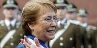 Michelle Bachelet entrega a Piñera presidência do Chile