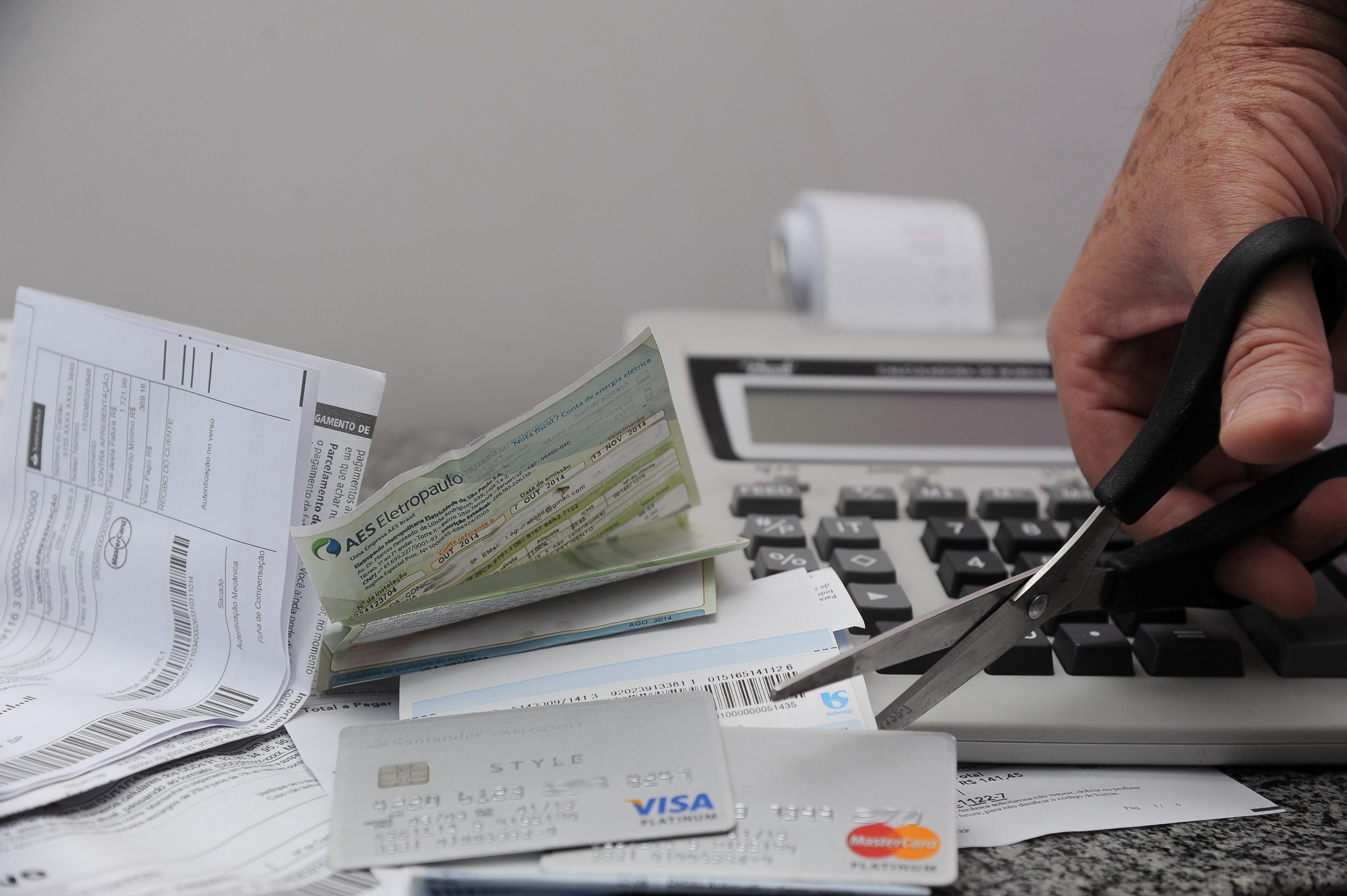 Brasileiros com nome em cadastro de devedores chegam a 40,5% da popula&ccedil;&atilde;o