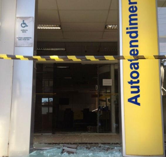 Quadrilha faz ataques simult&acirc;neos em bancos, loja e lot&eacute;rica no Centro do RS	
