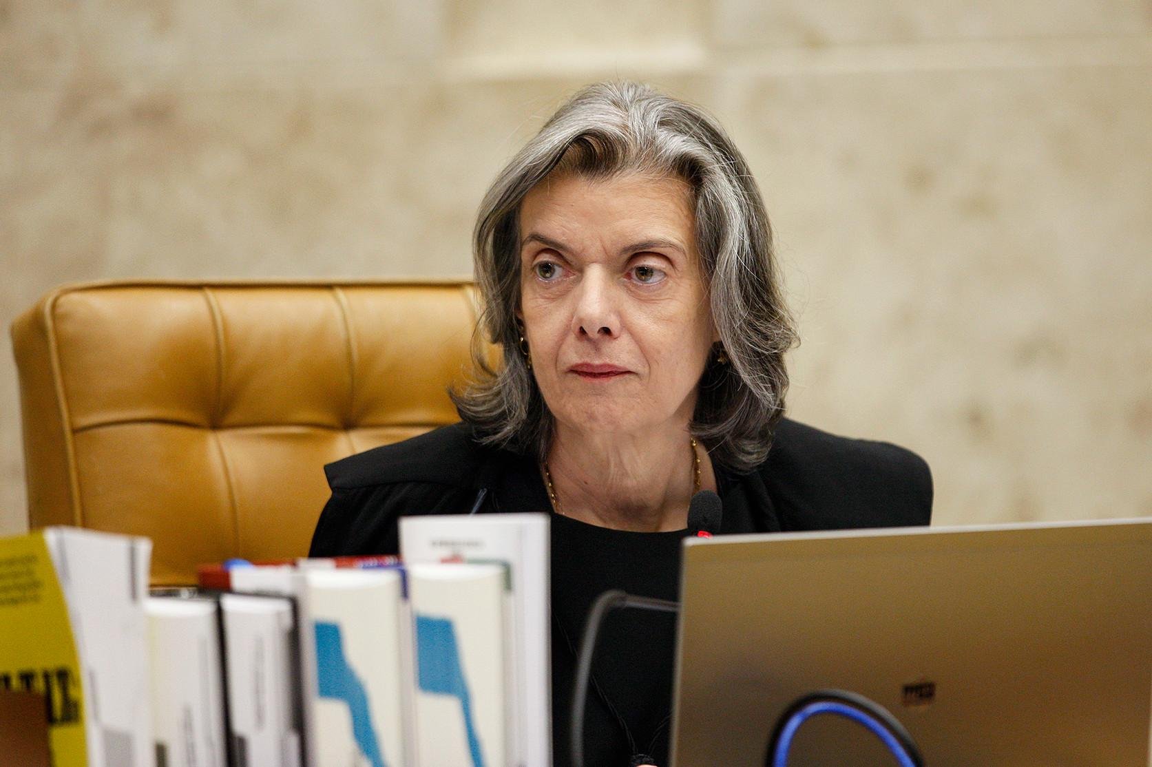 Ministra Carm&eacute;n L&uacute;cia n&atilde;o incluiu processos referentes ao tema na pauta do m&ecirc;s