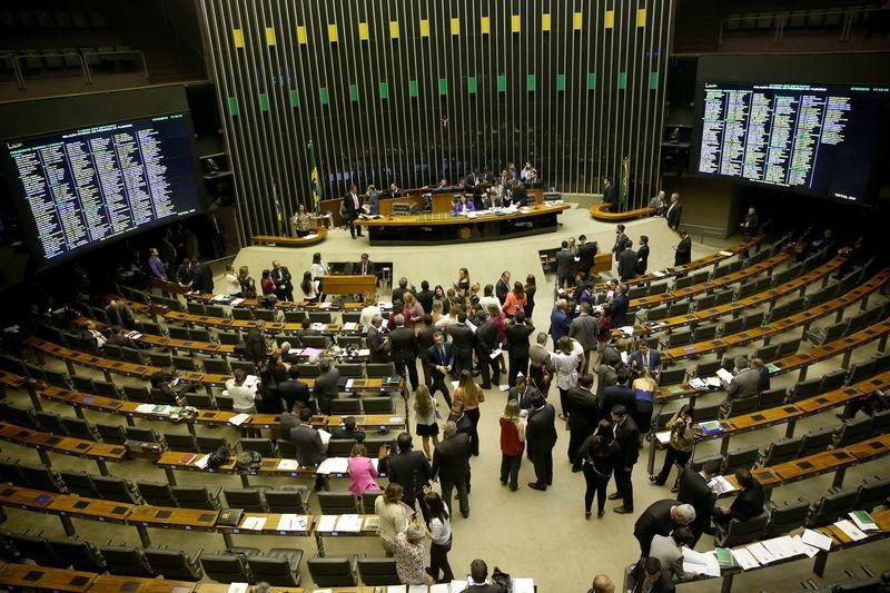 Conversas para as mudan&ccedil;as j&aacute; est&atilde;o sendo costuradas h&aacute; muito tempo, mas os registros no Tribunal Superior Eleitoral (TSE) s&oacute; podem ser oficializados durante a janela.