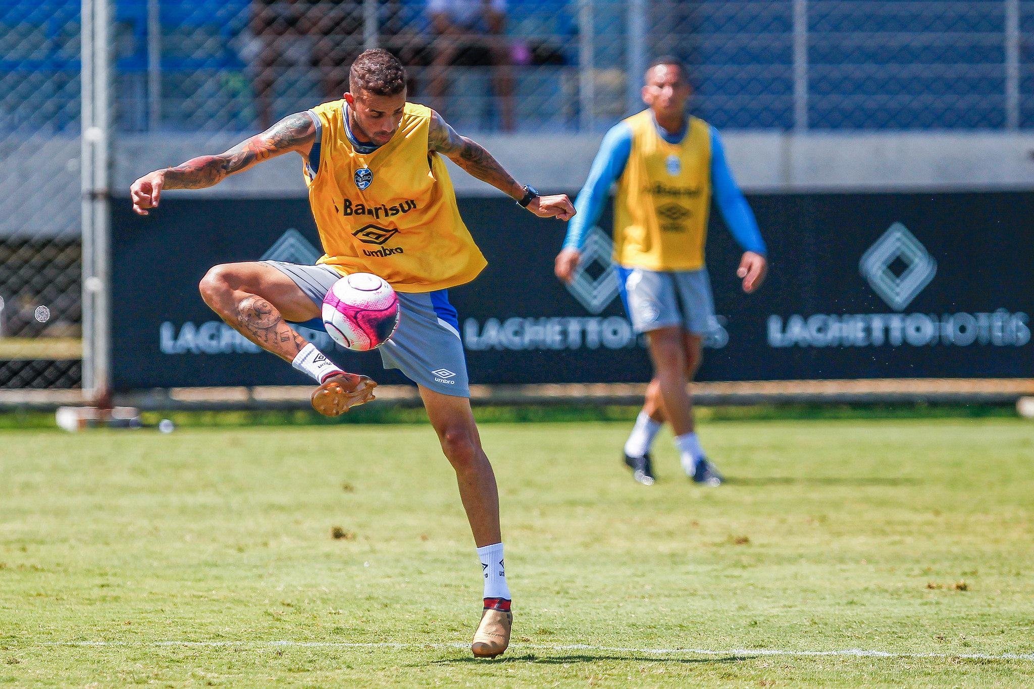 Gr&ecirc;mio deve ter equipe completa no Gre-Nal