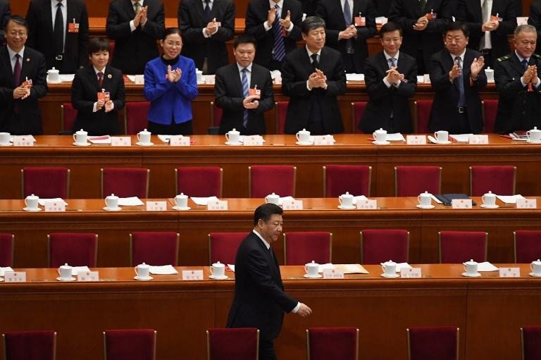 Presidente chin&ecirc;s Xi Jinping tem caminho livre para governar por muitos anos