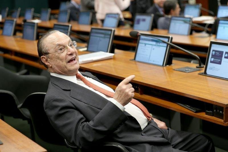 Deputado afastado ainda n&atilde;o devolveu apartamento que ocupava durante o mandato