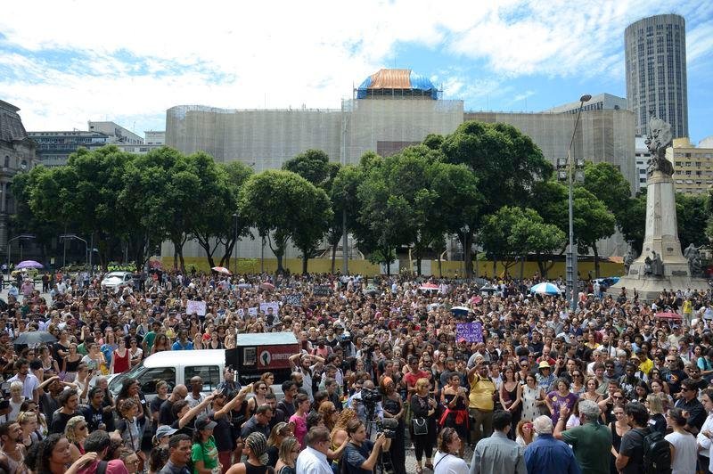 Amigos, ativistas e companheiros de pol&iacute;tica compareceram ao tributo