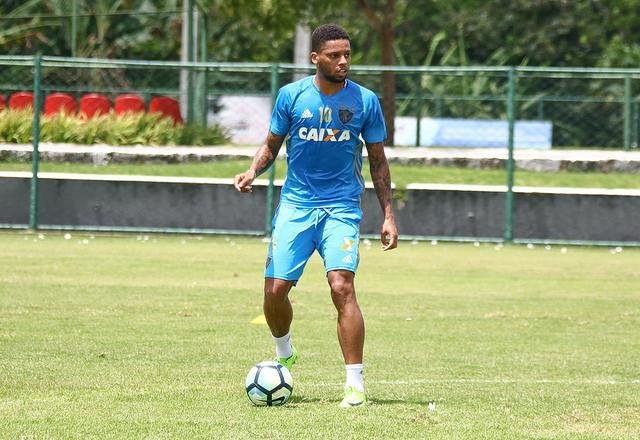 Sport quer garantia banc&aacute;ria do Gr&ecirc;mio na negocia&ccedil;&atilde;o por Andr&eacute;