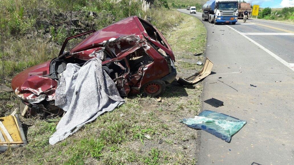 Condutor do Fiat Uno n&atilde;o resistiu aos ferimentos e morreu