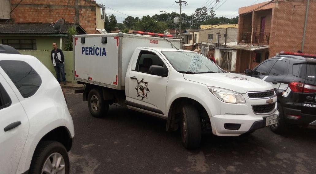 Dois homens e uma mulher s&atilde;o mortos na zona Leste de Porto Alegre 