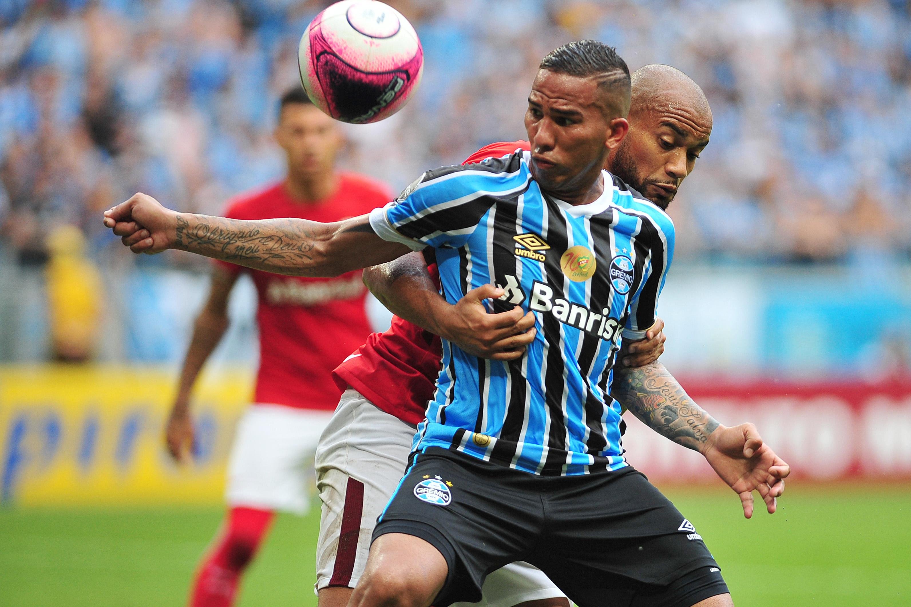 Jael elogiou o grupo gremista ap&oacute;s vit&oacute;ria no Gre-Nal