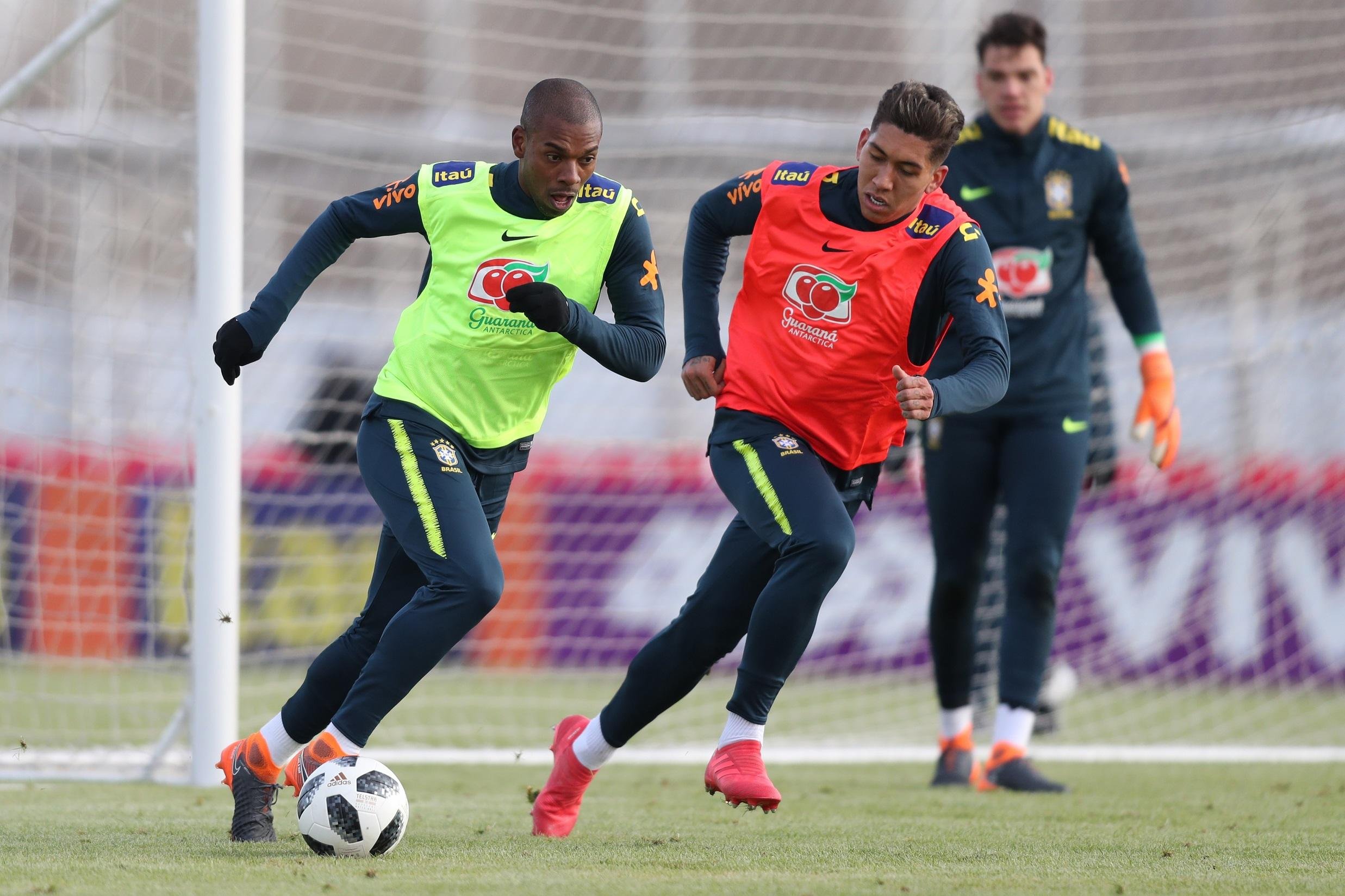 Sele&ccedil;&atilde;o far&aacute; dois amistosos em junho, antes da estreia na Copa