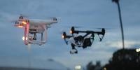 Dois drones foram flagrados sobrevoando região do Salgado Filho na noite desta segunda-feira