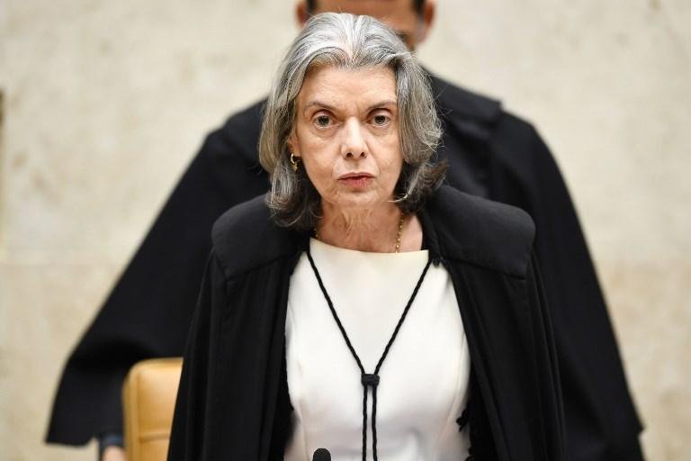 C&aacute;rmen L&uacute;cia marca julgamento de habeas de Lula para quinta