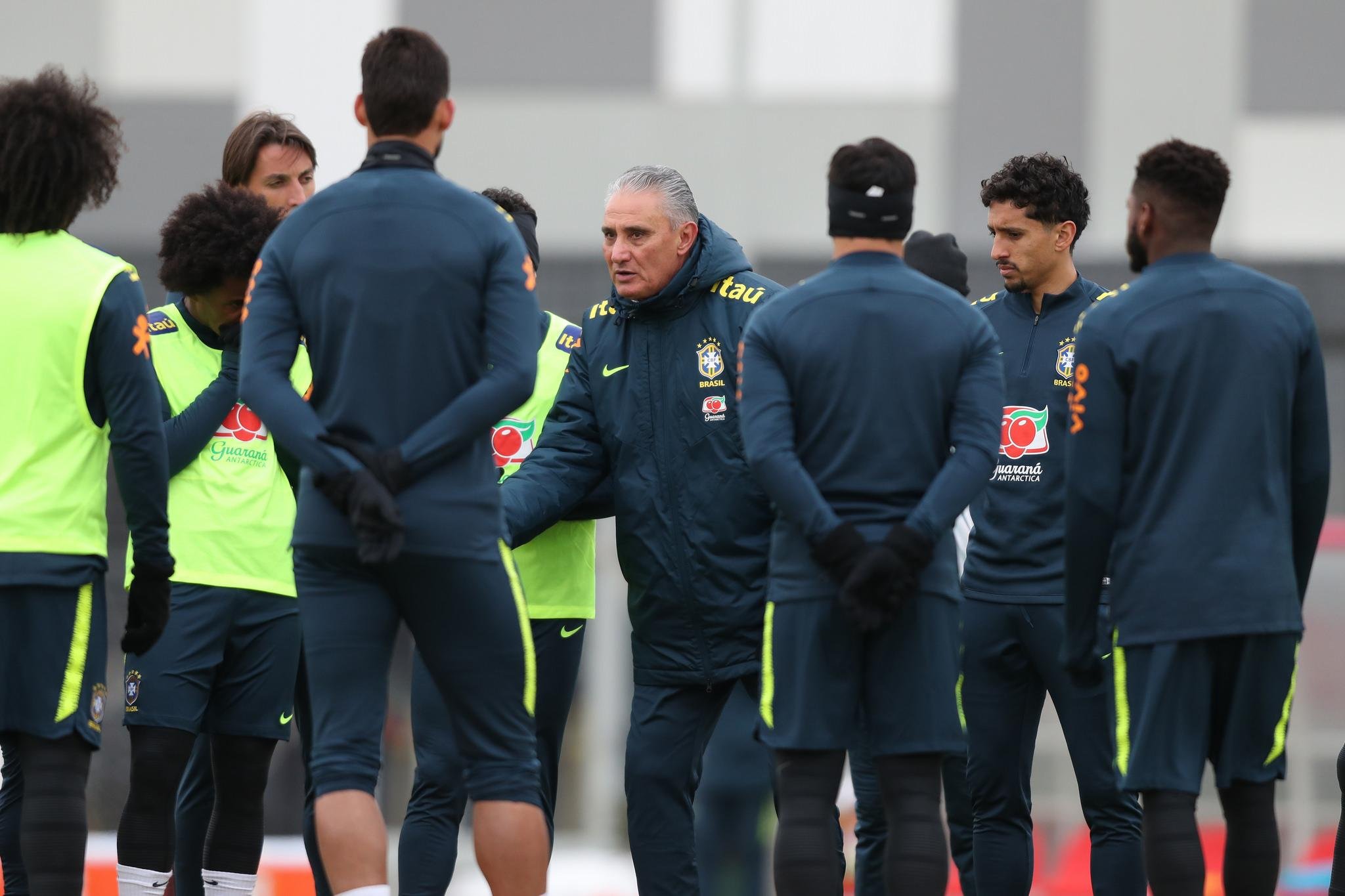 Sem Neymar, Fred herda camisa 10 da sele&ccedil;&atilde;o em amistoso