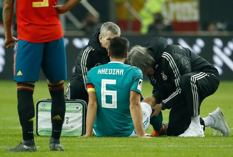 Khedira vira d&uacute;vida na Alemanha
