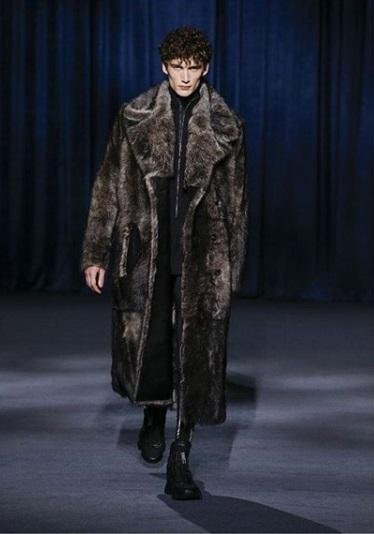 Givenchy abandonou produ&ccedil;&otilde;es feitas em pele animal