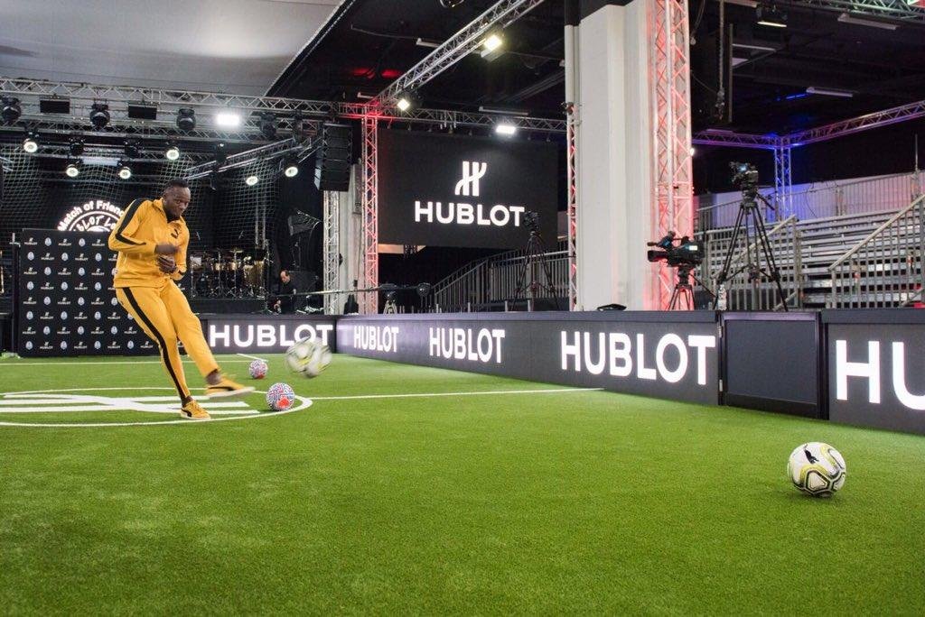 Bolt participou de evento antes de treinar com o Borussia