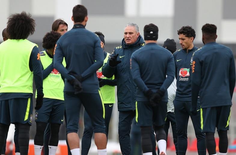 Sem Neymar, Sele&ccedil;&atilde;o mede for&ccedil;as com R&uacute;ssia em amistoso