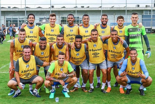 Gr&ecirc;mio encara o Avenida neste domingo 